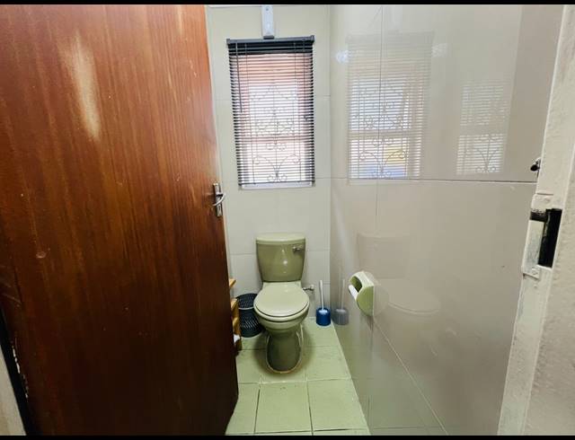 3 BEDROOM FREEHOLD FOR SALE IN NEWLANDS WEST